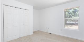 6885 Kings Row Dr Gallery 1