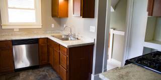 Beautiful 5 Bedroom Close by The U of M for Sept 2026!~ Gallery 1