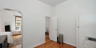 413 W 47th St Gallery 8