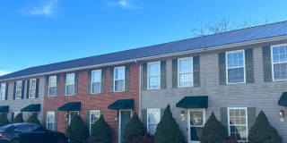 Coming Soon! 2 Bed/1.5 Bath townhouse in Gray $1350 near shopping, restaurants, 1-26 and TRI-Cities Airport Gallery 1