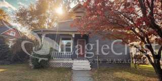 Beautifully Remodeled 3-Bedroom, 2-Bathroom Victorian-Style Home Gallery 1