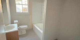 638 Carbon St Gallery 6