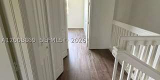 2311 NE 42nd Cir Gallery 13