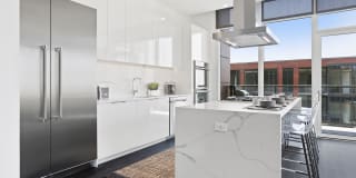 Elevate Lincoln Park Apartments Gallery 22