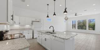 895 E Mather St Gallery 6