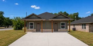 NEWLY CONSTRUCTED 2-BEDROOM SHOTGUN DUPLEX IN NW LAWTON! Gallery 1