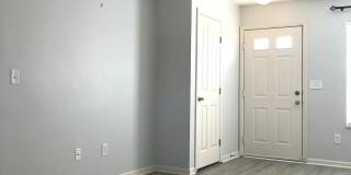 Beautiful end condo in great Powell location!! Gallery 6