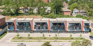 -Live Bold at The Ten – Modern 3BR / 2.5BA Townhome + Elevator Gallery 25
