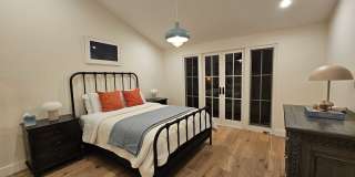 301 Esplanade Gallery 7