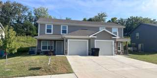 3 Bed | 2.5 Bath | 1 Car Garage Duplex in Pleasant Hill Gallery 1