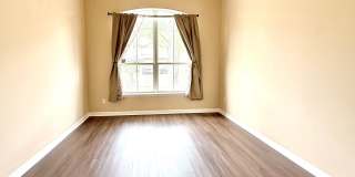 Spacious 4BR Home with Solar Panels, Downstairs Primary & Fenced Yard Gallery 9