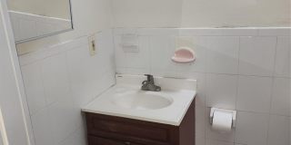 173-17 Jamaica Avenue Gallery 5