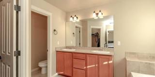 Mt. Rainier View Home on Cul-De-Sac with 3-Car Garage & A/C Gallery 27