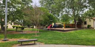 Charming 2-bedroom, 2- bathroom home in park like setting close to downtown Santa Rosa Gallery 25