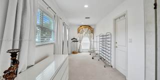 2889 NE 35th St Gallery 97