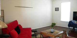 652 E CHESTNUT Street Gallery 4