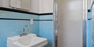 517 Randall Street Gallery 26