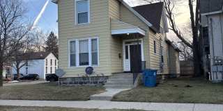 760 Broadway Avenue Northwest - 2 Gallery 1