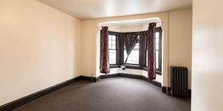 Spacious 6-Bedroom Rental in North Philadelphia | Small Dogs Welcome Gallery 17