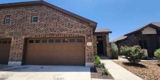 Close to Creekside Shopping & Restaurants / Fenced in Yard / CISD Gallery 1