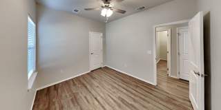 Luxury 3 Bedroom 2 Bathroom Duplex in Piedmont Schools Gallery 17