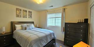 Charming Fully Furnished Home located in the vibrant city of Medford! Gallery 3