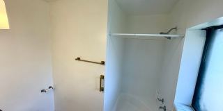 Bungalow/Office 2 Bedroom 2 Bath Gallery 9