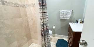 Beautiful Southie 2 Bed/ 2 Bath Gallery 7