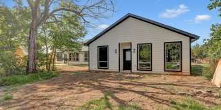 705 E Hanna Street Gallery 25