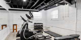 1059 W Glenlake Ave Gallery 13