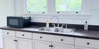 West Asheville Bungalow. 2 bedrooms, 1 bathroom. Great location! Gallery 10