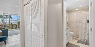 Full Ocean View, Fully Furnished Condo |Across from Surf Beach|Pool |Renovated |Heart of Kihei Gallery 31