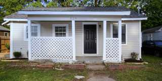 514 Pollock Street Gallery 1