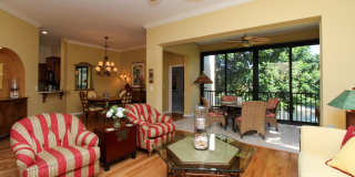 ** THE VINEYARDS SEASONAL ** 2 BED PLUS A DEN\2 BATH 2ND FLOOR COACH HOME READY FOR YOU ** VACATION READY HOME ** Gallery 36