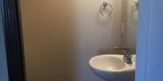 Quality Built Twinhome North Bismarck 2Bedroom 1 1/2 Bath SORRY NO PETS!! Quality Built Twinhome North Bismarck 2Bedroom 1 1/2 Bath SORRY NO PETS!! Gallery 5