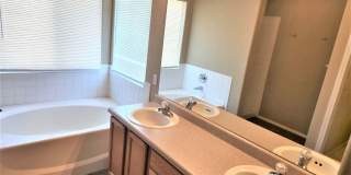 Cute Home For Rent on Ridgebury Pl. Gallery 4