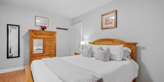 989 Union Street Gallery 32