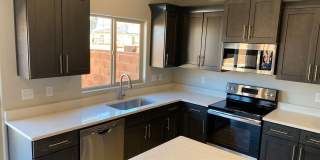 Red Mountain Vista Town Home Gallery 5