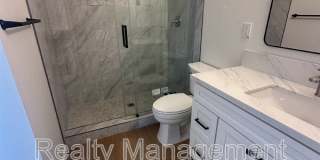 11218 Poblado Road Gallery 16