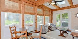 WINTER RENTAL: Two Beaches Cottage Gallery 4