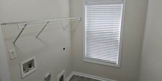 Charming 3br/2.5ba in SE Raleigh.  Avail Now! Gallery 19