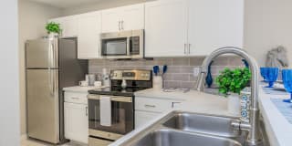 Carmendy Square Townhomes Gallery 39