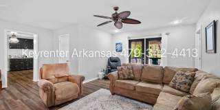Charming 1 Bedroom Cottage-Style Home with Spacious Yard Charming 1 Bedroom Cottage-Style Home with Spacious Yard Gallery 7