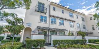 Unique 4-Bedroom, 3-story Live/Work Townhouse in the lushly landscaped Villa Metro Community! Gallery 1