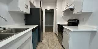 Tarzana Five Apartments Gallery 45