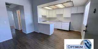 Bright 2 Bedroom / 1 Bathroom Upstairs Unit with Mountain View Gallery 9