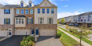 7011 DARBEY KNOLL Drive Gallery 1