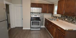 Updated 5 Bedroom House for Rent Near Downtown! Gallery 4