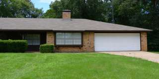 Whitehouse ISD - 3 Bedroom, 2 Bath Duplex, Lawn Care Provided! Gallery 1