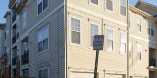 3 level 2 BR 2BA condo in Fairfax Ridge Gallery 1